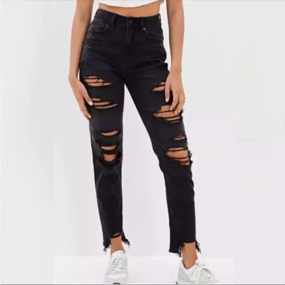 Ripped/Distressed Black/Grey Strigid Denim Mom Jeans | Size 6 | American Eagle